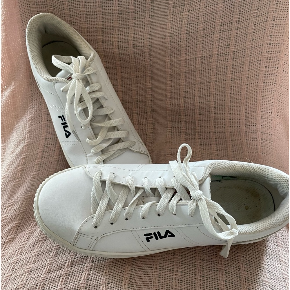 Fila women’s white sneakers